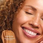 Saie Glowy Super Gel - Hydrating Makeup Primer and Illuminating Glow Serum Enriched with Vitamin C and Squalane Oil - All-Over Liquid Highlighter Makeup for Instant Glass Skin - Sunglow (1 oz) - Image 3